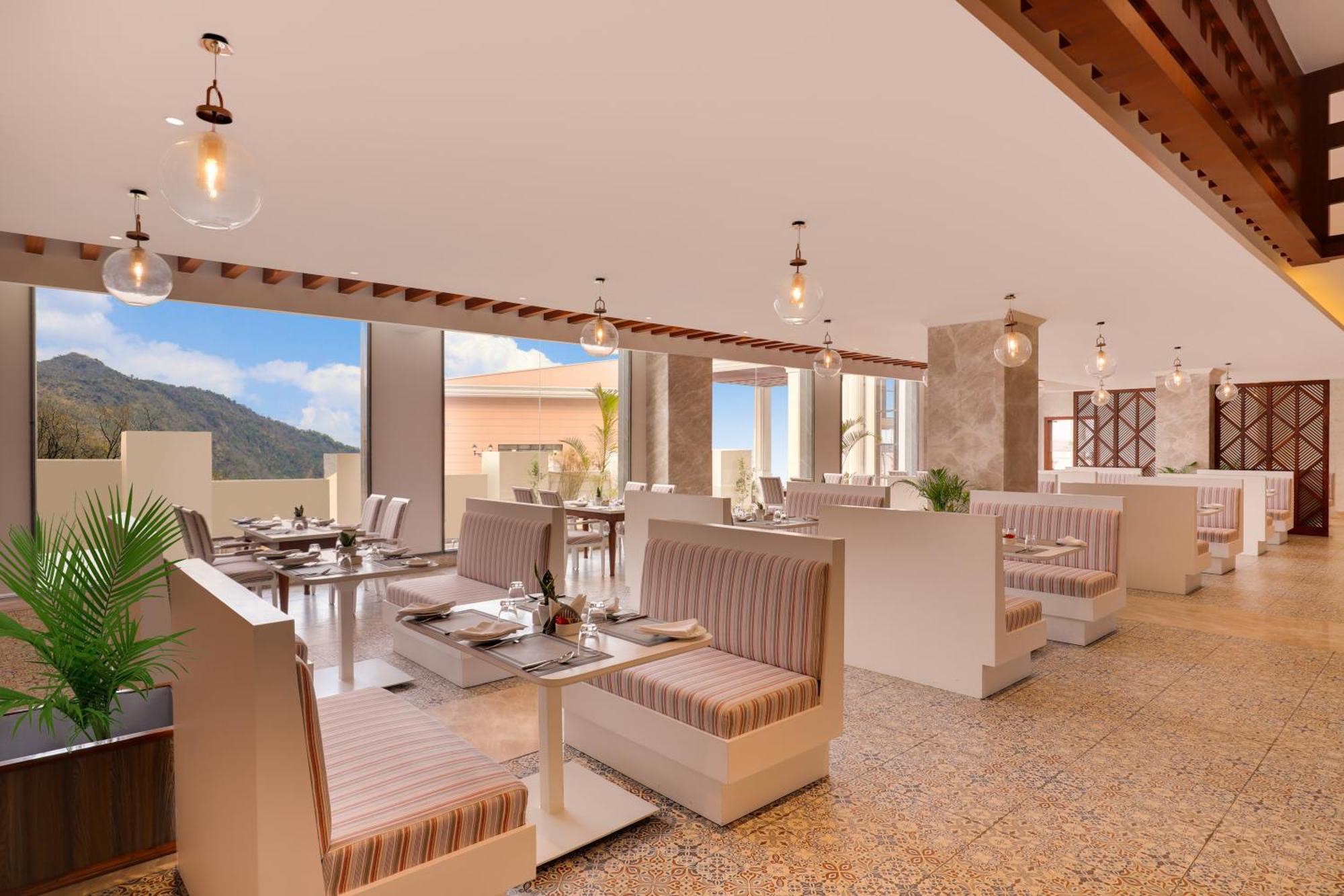 Lemon Tree Premier Budhanilkantha Kathmandu, Nepal ภายนอก รูปภาพ