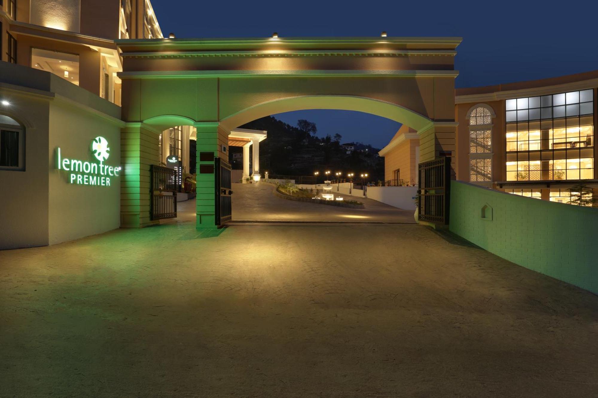 Lemon Tree Premier Budhanilkantha Kathmandu, Nepal ภายนอก รูปภาพ